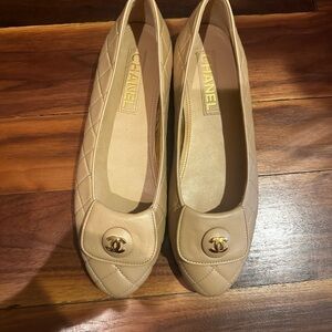 CHANEL Beige Lambskin Quilted Leather Flats